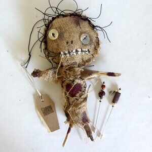 NEW CRADLE TO GRAVE CURIOSITIES HANDCRAFTED VOODOO DOLL PROP ODDITY